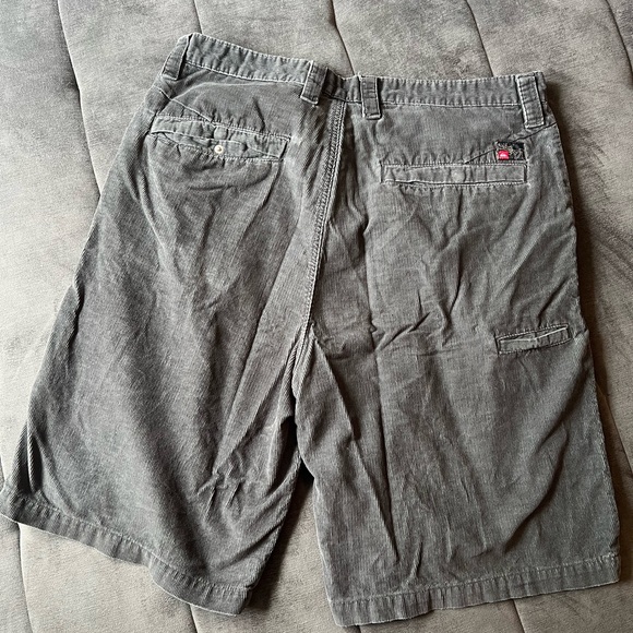 Quiksilver brown corduroy shorts - Picture 3 of 3